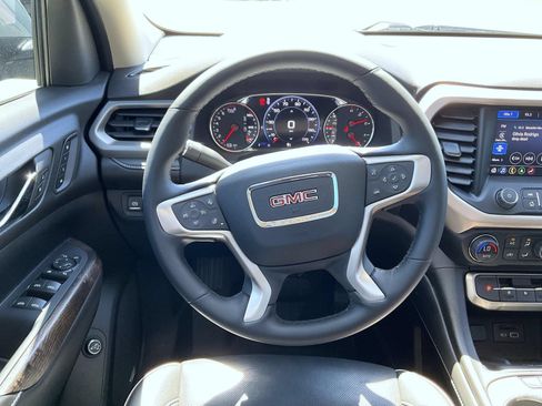 Used 2023 GMC Acadia Denali w/ Denali Ultimate Package AWD/4WD image 13