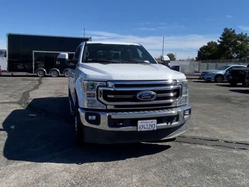 Used 2022 Ford F250 Lariat w/ Lariat Value Package AWD/4WD image 3