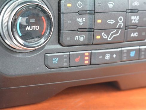 Used 2018 Ford F450 King Ranch w/ King Ranch Ultimate Package AWD/4WD image 19