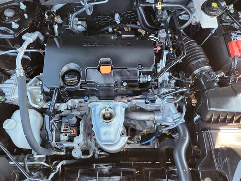 Certified 2026 Honda HR-V EX-L image 9