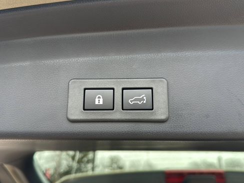 Used 2025 Subaru Ascent Touring w/ Popular Package #1 image 32