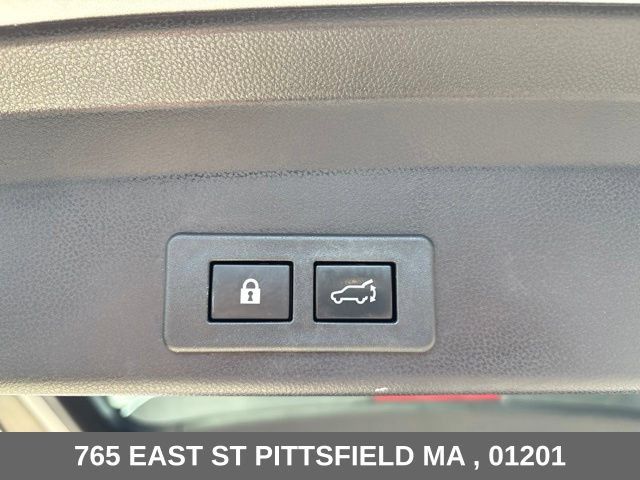 Used 2023 Subaru Ascent Limited w/ Technology Package AWD/4WD image 15