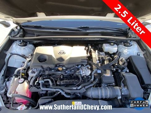 Used 2024 Toyota Camry SE image 39
