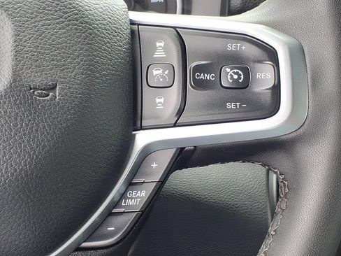 Used 2025 RAM 2500 Big Horn AWD/4WD image 10