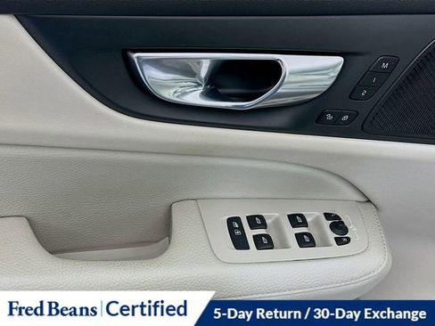 Used 2022 Volvo V60 T5 Cross Country w/ Advanced Package image 19