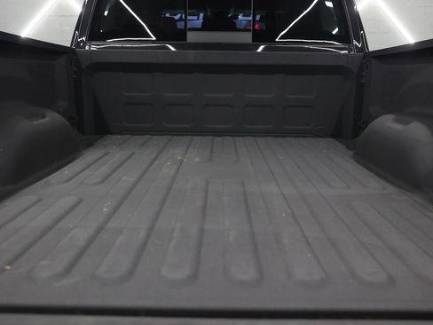 Used 2018 RAM 2500 Big Horn w/ Sport Appearance Group AWD/4WD image 30