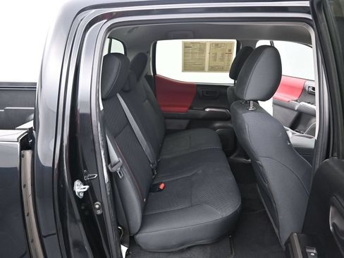 Used 2022 Toyota Tacoma SR5 w/ Technology Package RWD image 9