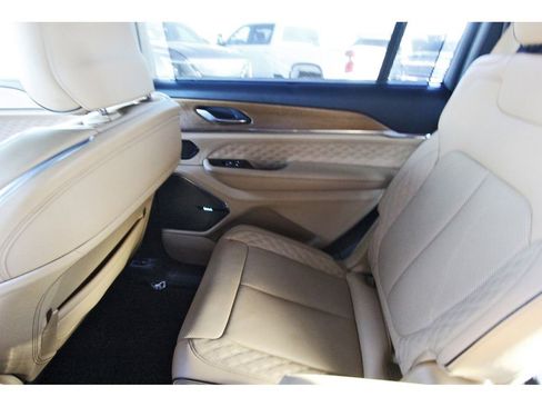 Used 2021 Jeep Grand Cherokee L Summit image 12