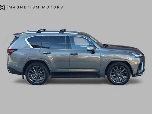 Used 2023 Lexus LX 600 F Sport image 3