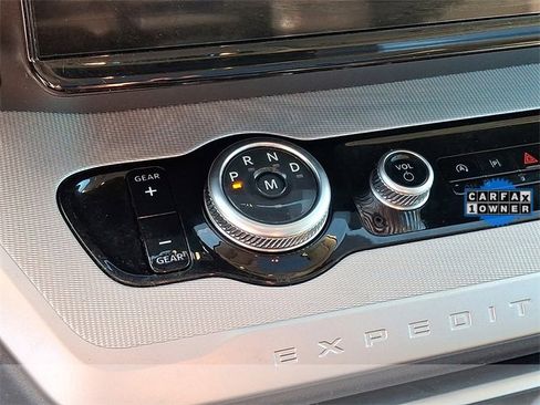 Used 2025 Ford Expedition Active image 15