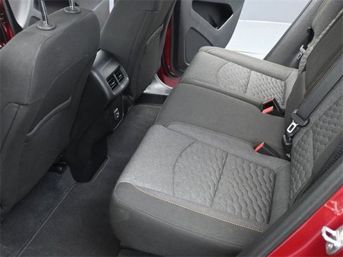 Used 2019 Chevrolet Equinox LT image 17