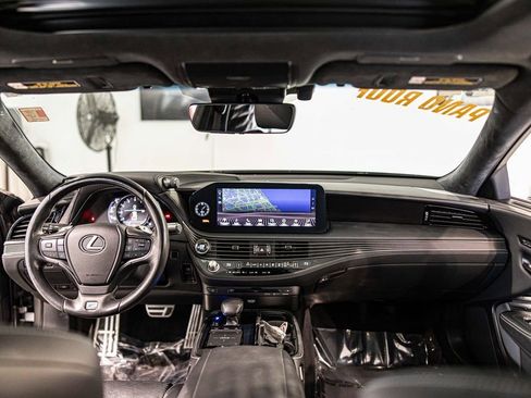 Used 2022 Lexus LS 500 F Sport w/ Accessory Package (Z1) image 37