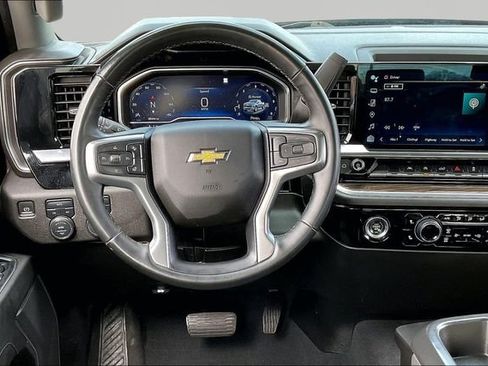 Used 2023 Chevrolet Silverado 1500 LT image 8