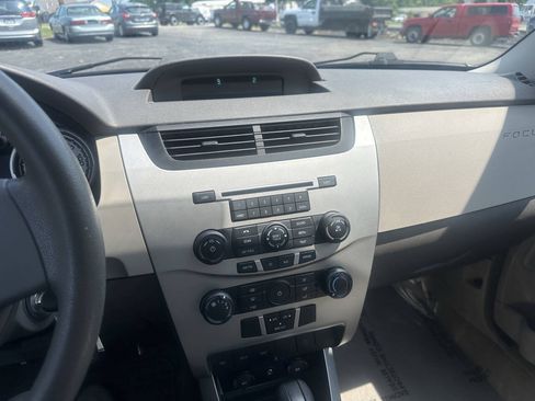 Used 2008 Ford Focus SE FWD image 11