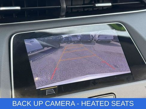 Used 2019 Cadillac XT4 Premium Luxury w/ Technology Package FWD image 4