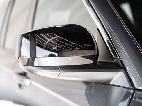 New 2025 Jeep Grand Cherokee Laredo X w/ Luxury Tech Group I image 14