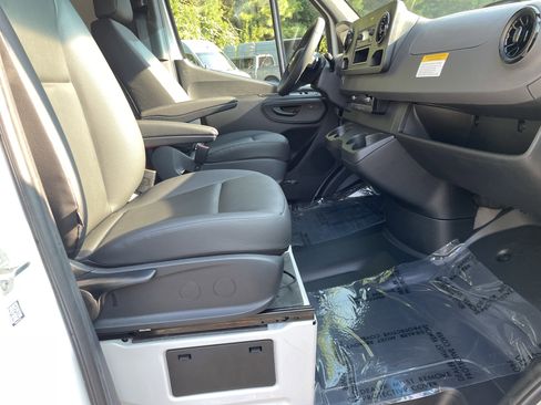 New 2025 Mercedes-Benz Sprinter 2500 image 40