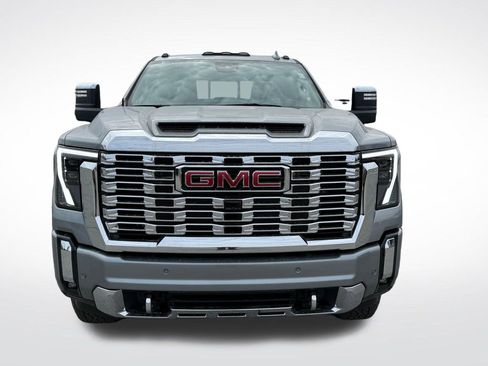 New 2026 GMC Sierra 2500 Denali w/ Denali Reserve Package image 9