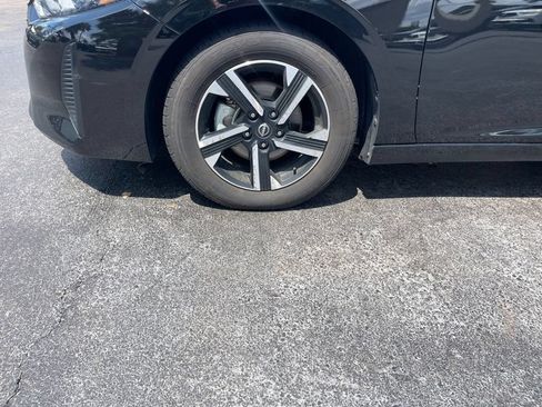 Used 2025 Nissan Sentra SV FWD image 8