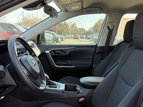 New 2025 Toyota RAV4 LE image 17