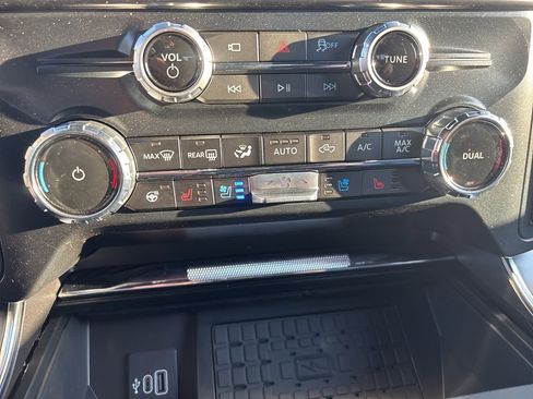 Used 2025 Ford F150 Raptor image 27