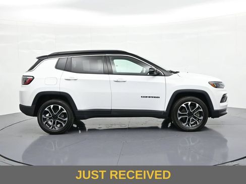 Used 2023 Jeep Compass Limited AWD/4WD image 5