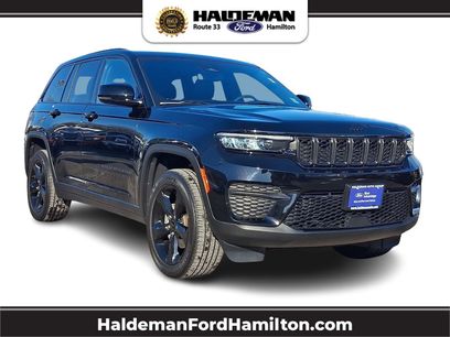 Used 2023 Jeep Grand Cherokee Altitude