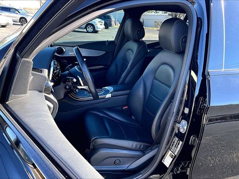 Used 2019 Mercedes-Benz GLC 300 image 7