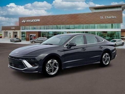 Used 2026 Hyundai Sonata SEL AWD/4WD image 2
