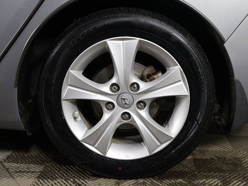 Used 2016 Hyundai Elantra Value Edition image 15