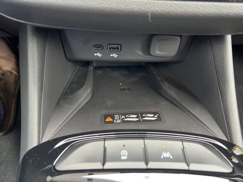 New 2024 Buick Envista Avenir image 22