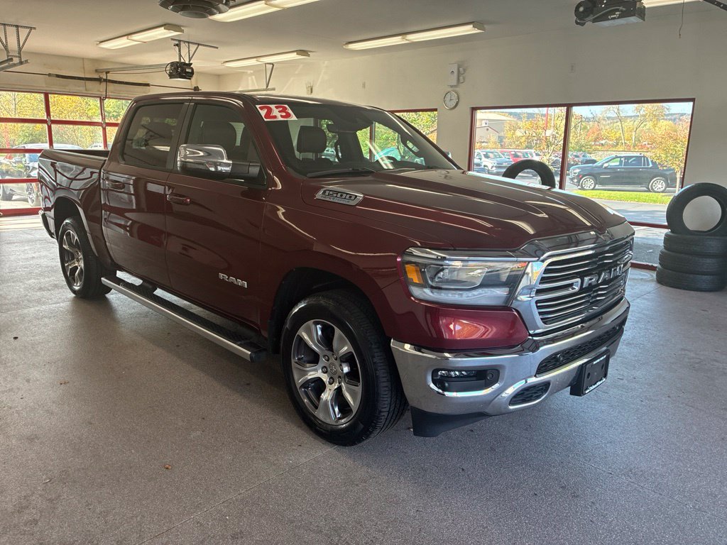 Used 2023 RAM 1500 Laramie AWD/4WD image 1