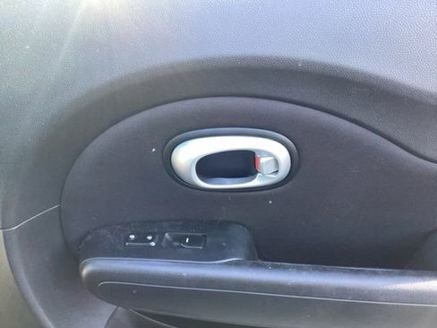 Used 2016 Kia Soul FWD image 21