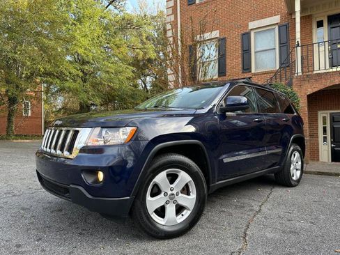 Used 2013 Jeep Grand Cherokee Laredo image 1