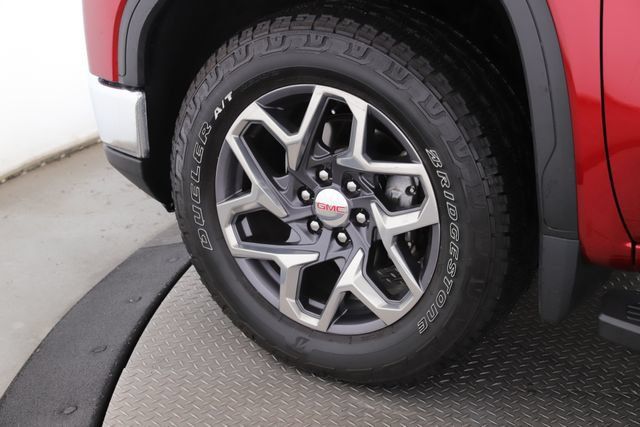 Used 2022 GMC Sierra 1500 SLT AWD/4WD image 13