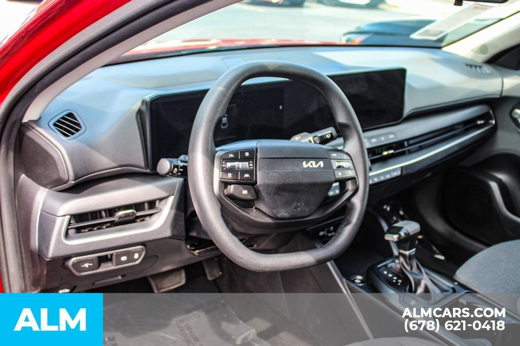 Used 2025 Kia K4 FWD image 21
