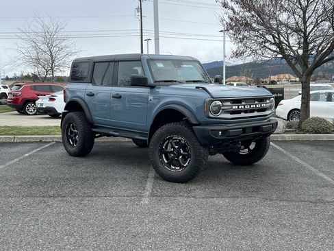 Used 2022 Ford Bronco Big Bend image 2