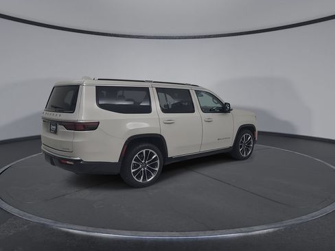 Certified 2022 Jeep Wagoneer Series III w/ Premium Group I AWD/4WD image 17