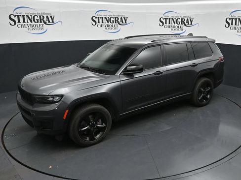 Used 2023 Jeep Grand Cherokee L Laredo RWD image 20