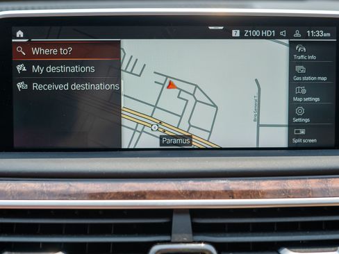 Used 2022 BMW 750i xDrive w/ Executive Package AWD/4WD image 22