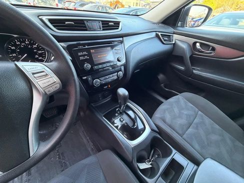 Used 2016 Nissan Rogue SV AWD/4WD image 11