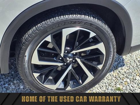 Used 2022 Mitsubishi Outlander SE image 16