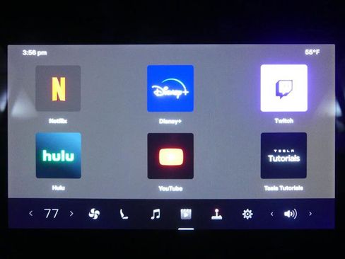 Used 2021 Tesla Model S Plaid image 22