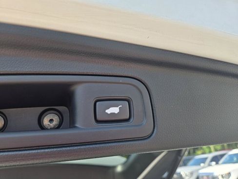Used 2022 Honda Pilot Elite image 8