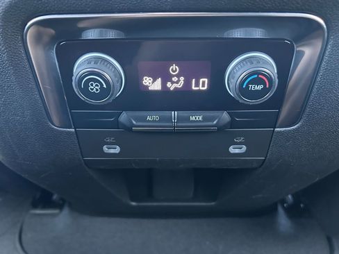 Used 2023 Chevrolet Tahoe LS image 36