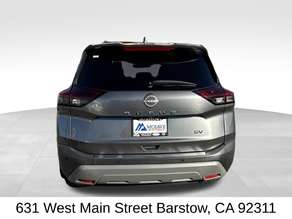 Used 2023 Nissan Rogue SV FWD image 5