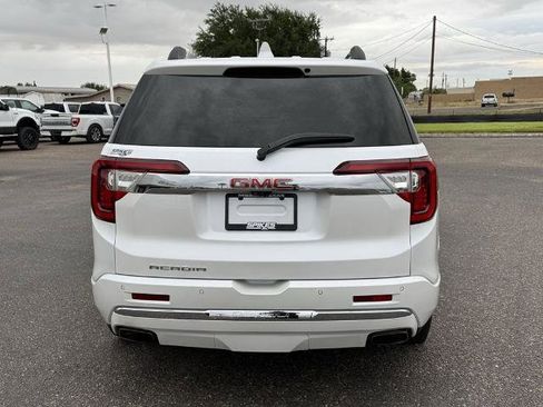 Used 2023 GMC Acadia Denali w/ Denali Ultimate Package FWD image 2