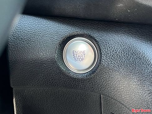 Used 2022 Hyundai Santa Fe XRT FWD image 25