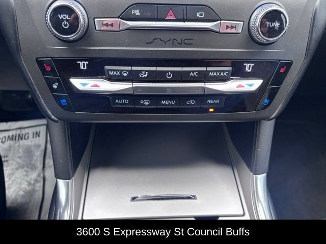 Used 2020 Ford Explorer Platinum w/ Premium Technology Package AWD/4WD image 34