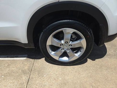 Used 2021 Honda HR-V LX image 9